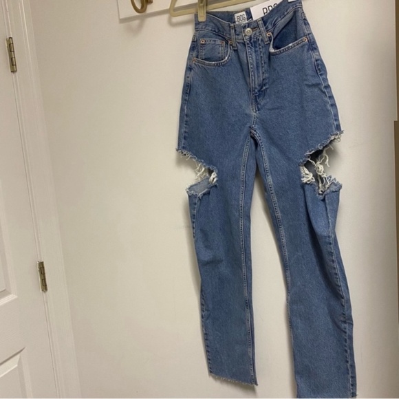 NWT Denim jeans with slash details - Picture 3 of 8